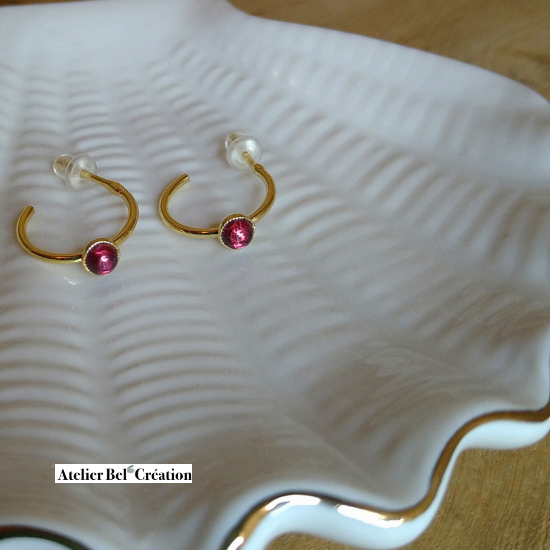 “Mélida” Garnet Earrings