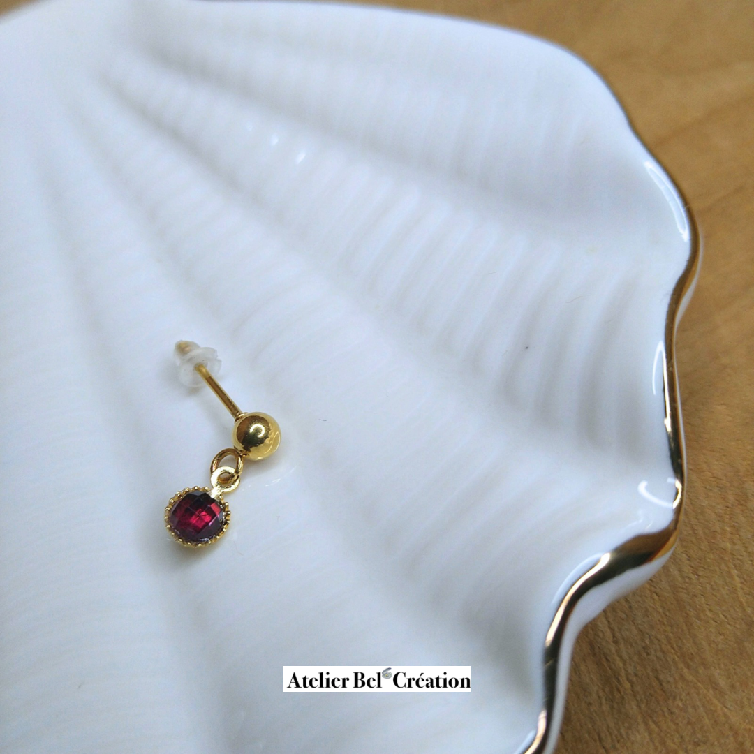“Mélida” Garnet Earrings