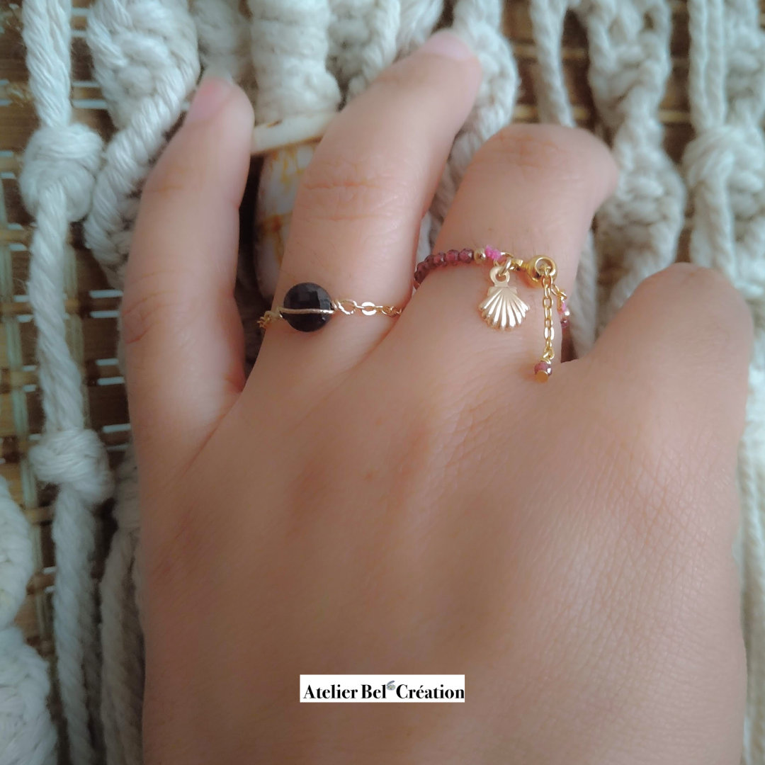 Bague chaînette en Grenat « Bahá »
