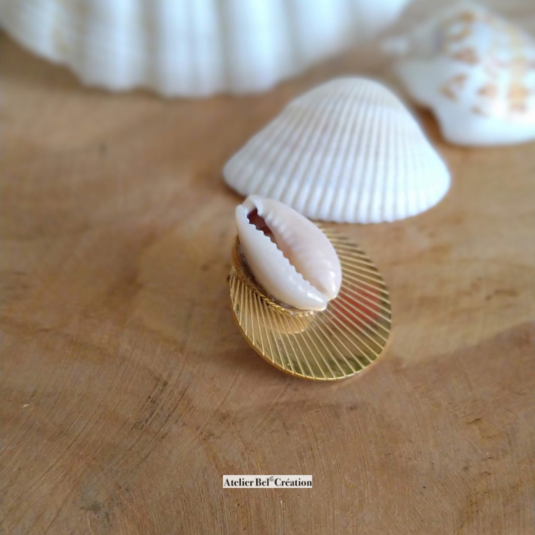 Boucles d’oreilles coquillage cauri acier inoxydable doré