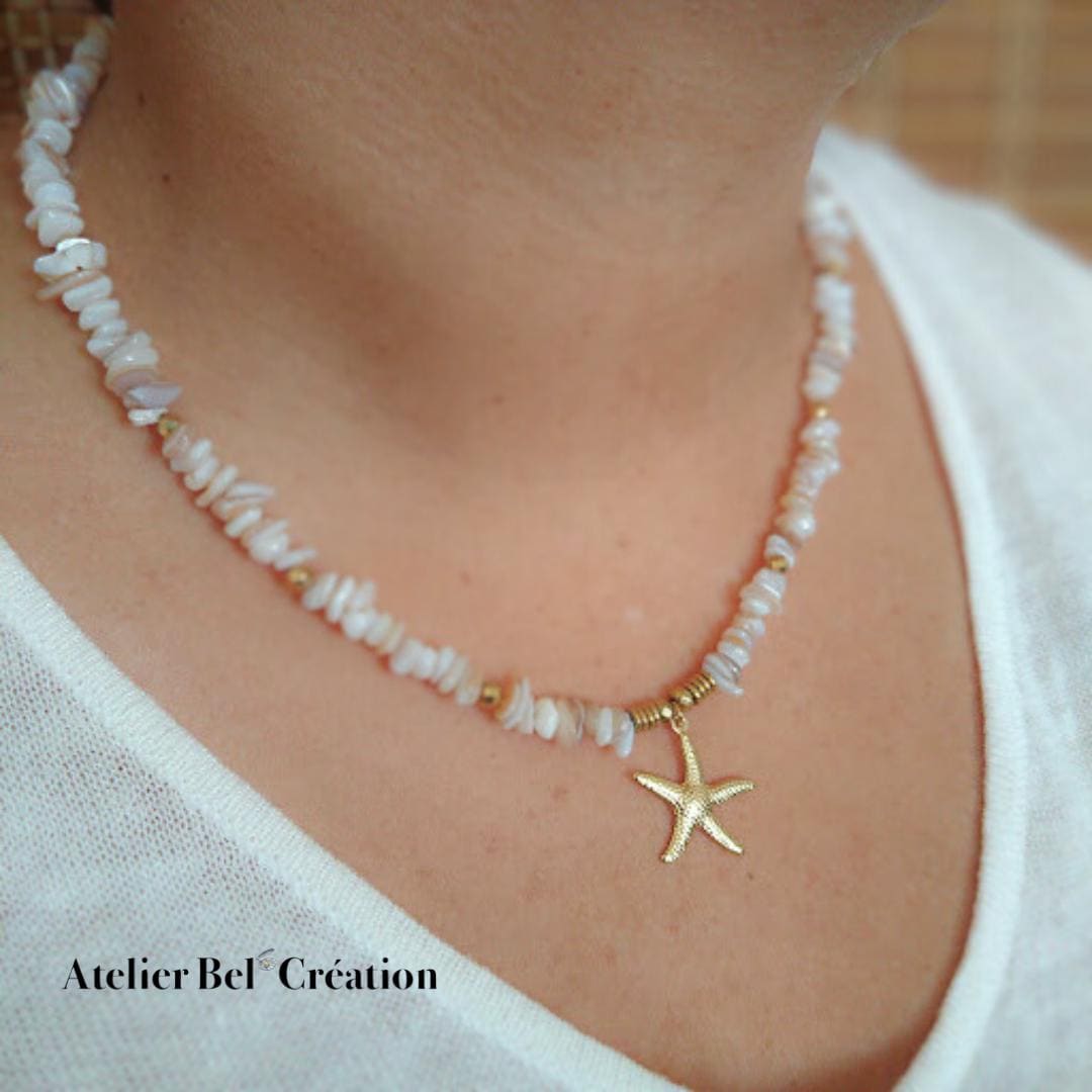 Summer gemstone necklaces | golden chain, shell, clear stone
