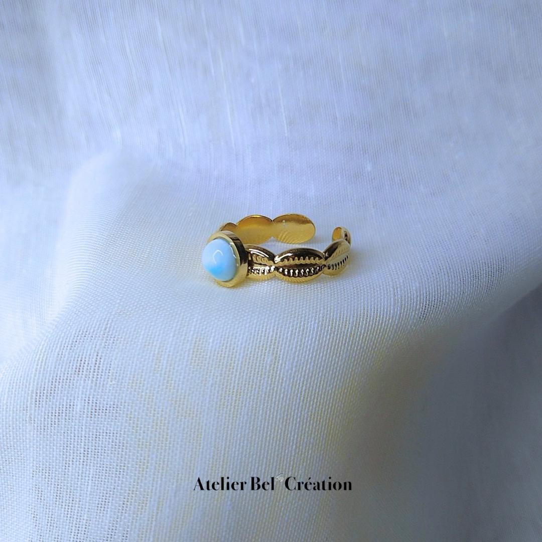 Open Ring cowrie shell, gemstone | golden stainless steel