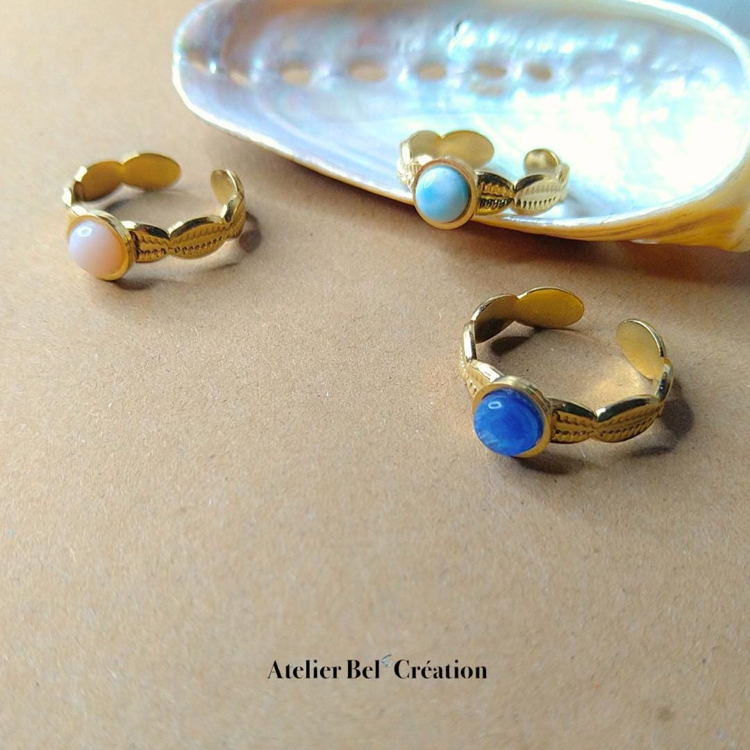 Open Ring cowrie shell, gemstone | golden stainless steel