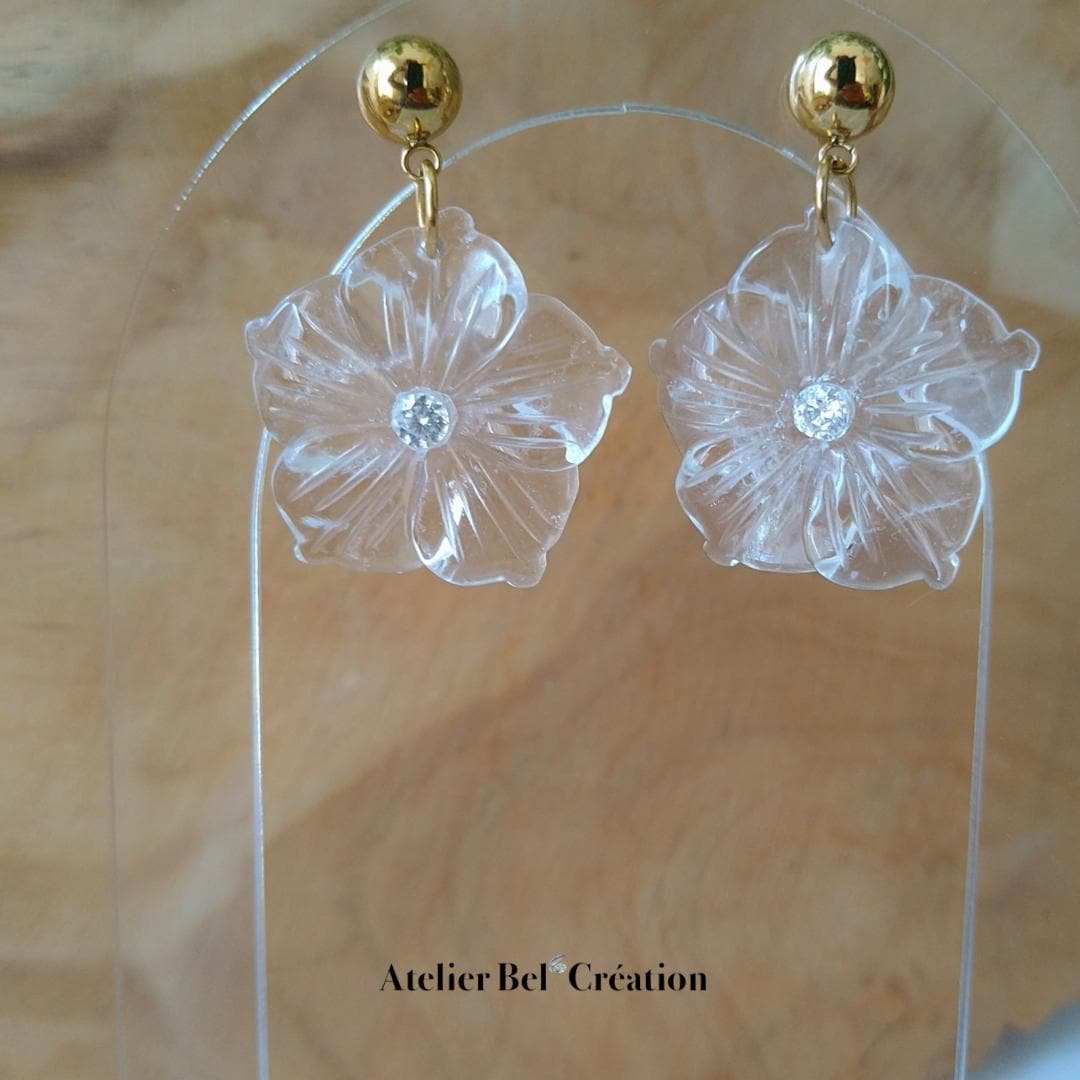 Flower earrings natural stone, clear stone, golden stainless steel