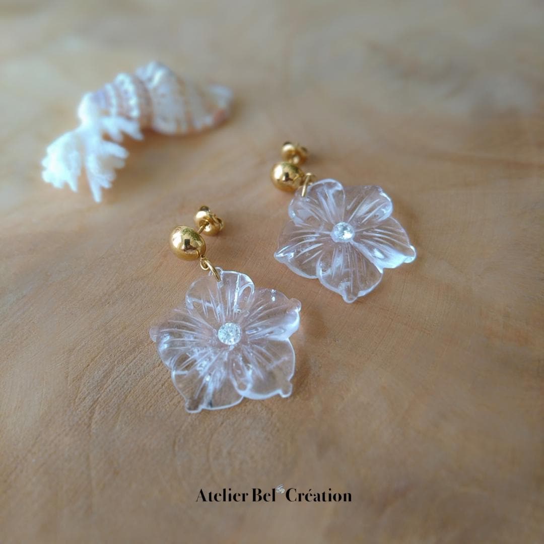 Flower earrings natural stone, clear stone, golden stainless steel