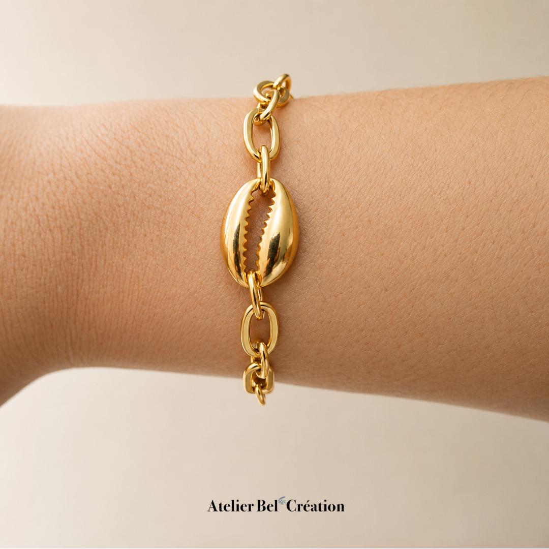 Bracelet large shell pendant, large link chain, golden stainless steel
