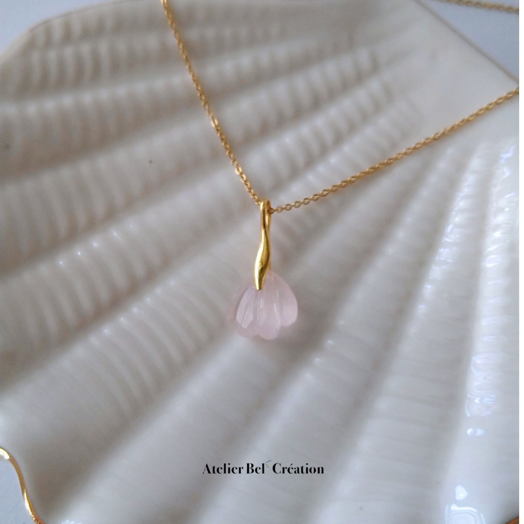Collier coquillage en Quartz Rose naturel avec chaîne fine en acier inoxydable doré, ajustable de 40 à 45 cm