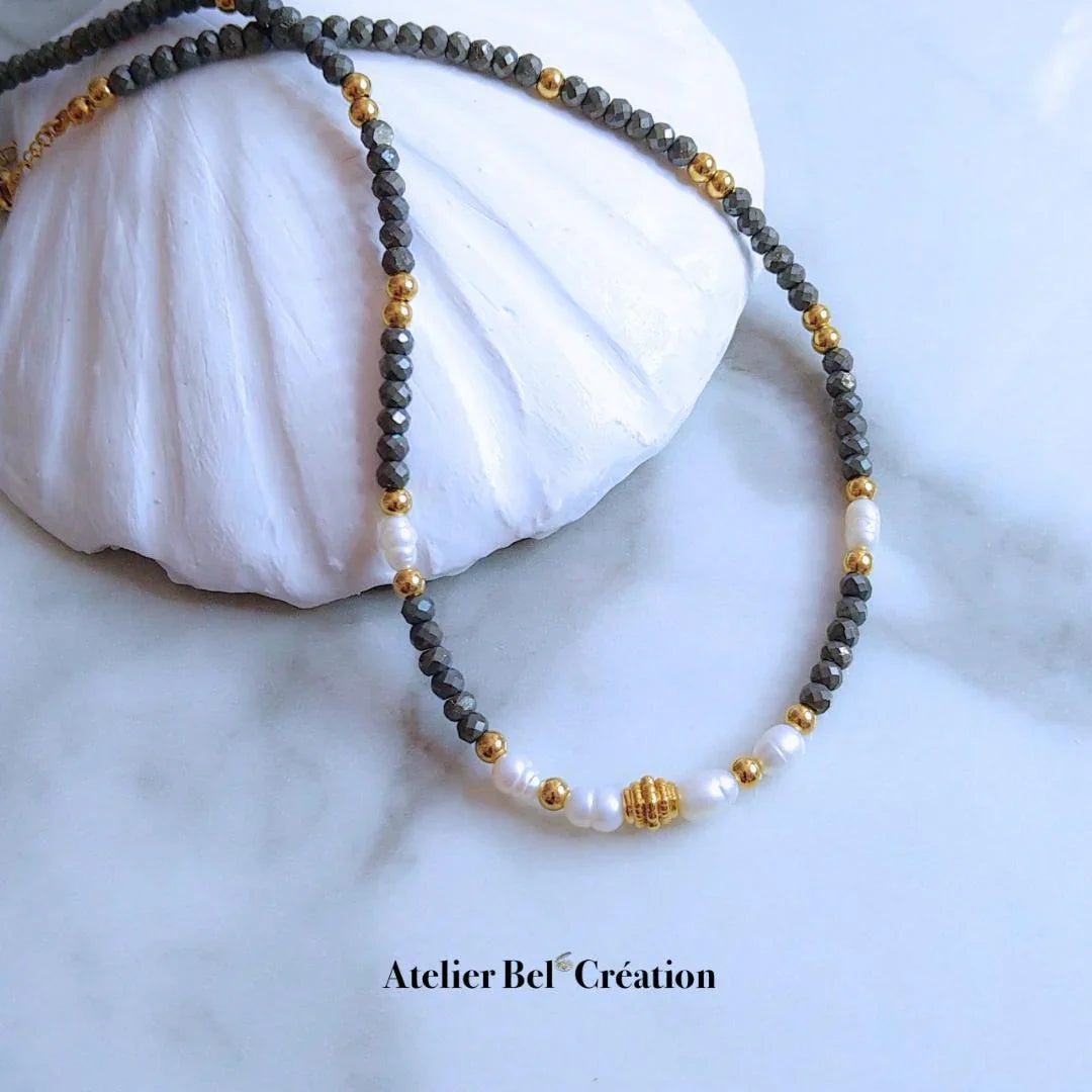 Collier en perles de Pyrite naturelle et perles d'eau douce, longueur ajustable 45 à 50 cm