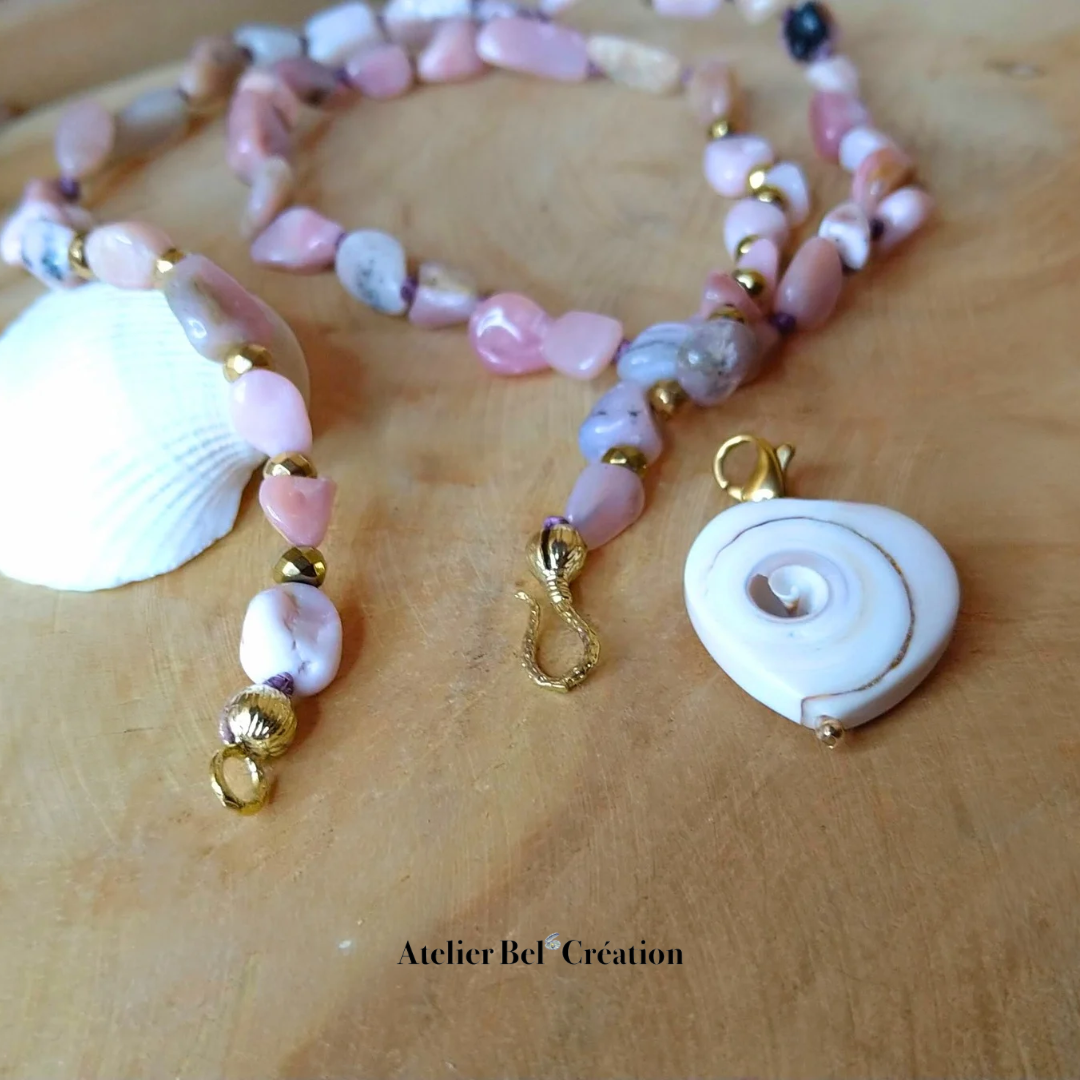 Collier perles naturelles en Opale Rose « Cyane »