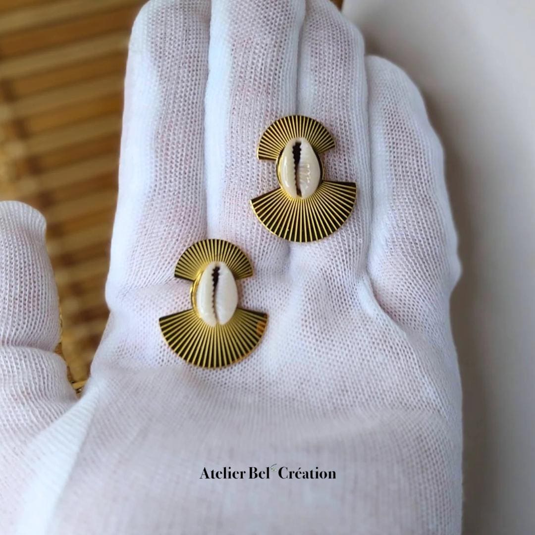 Cauris Jewelry Set, gold-plated stainless steel, fan earrings, stud earrings, bangle bracelet, natural shell, gift-wrapped