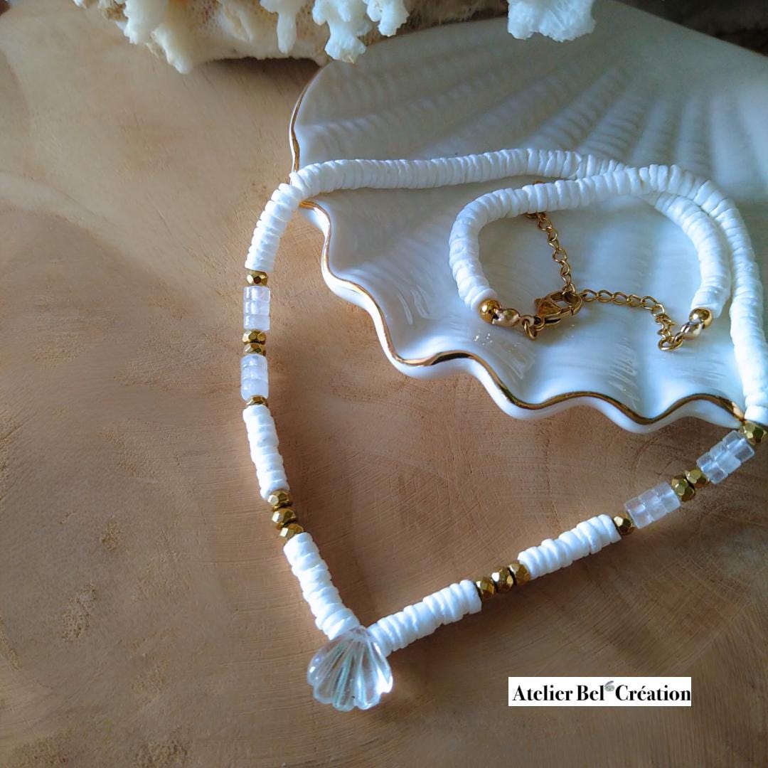 Summer gemstone necklaces | golden chain, shell, clear stone, Quartz