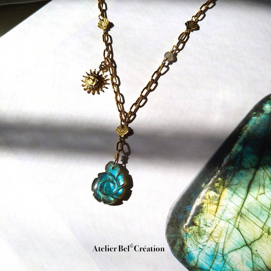 Necklace chain pendant ammonite shell in Labradorite stone, fine natural pearls, rosary style necklace, golden stainless steel