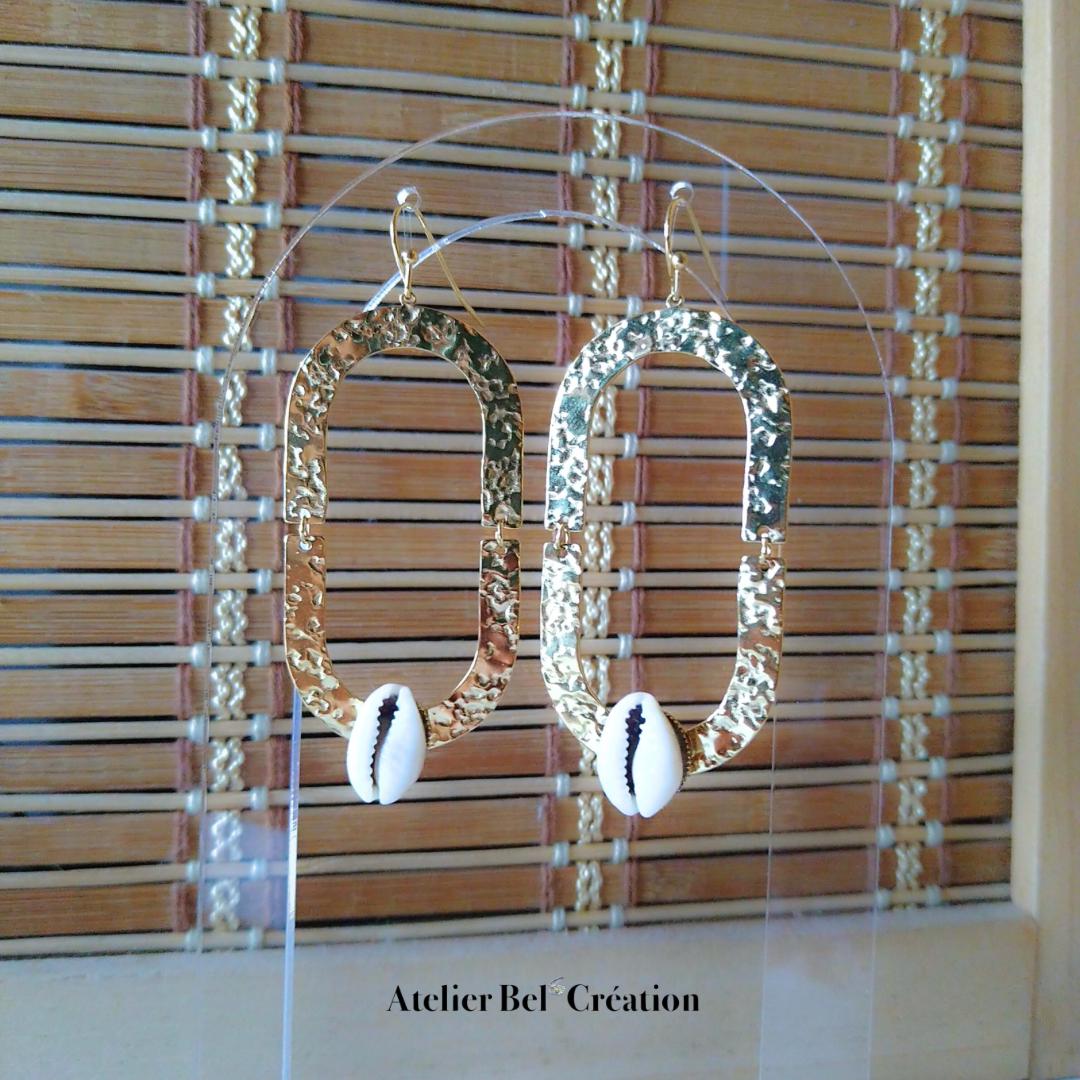 Oval earring with shell, stainless steel, hammered earrings