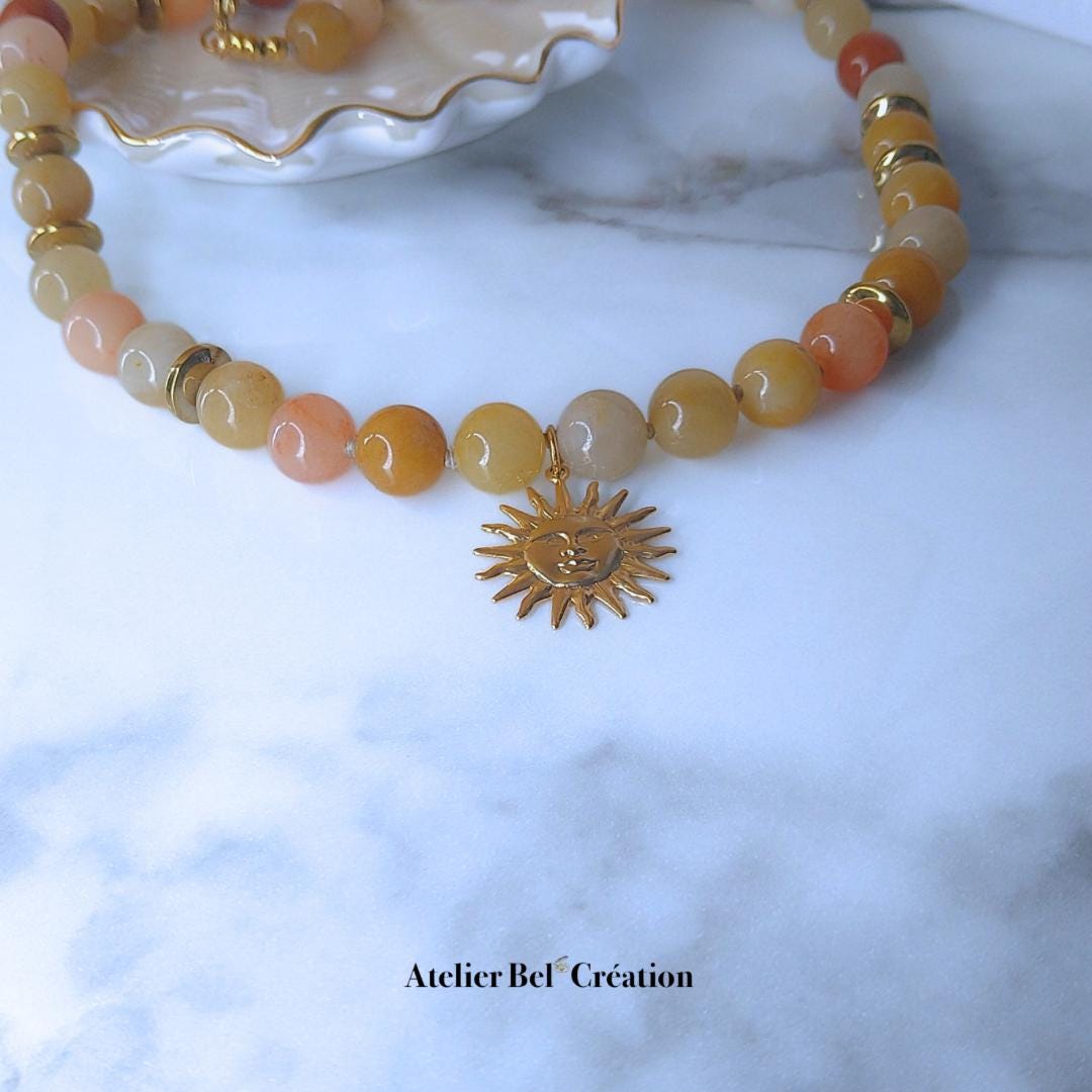 Collier court Perles rondes, pendentif soleil, pierres naturelles Agate