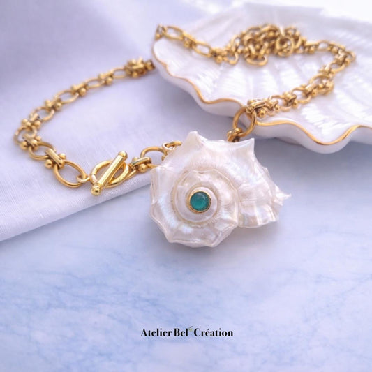 Shell necklace, golden stainless steel chain, toggle chain, Apatite gemme