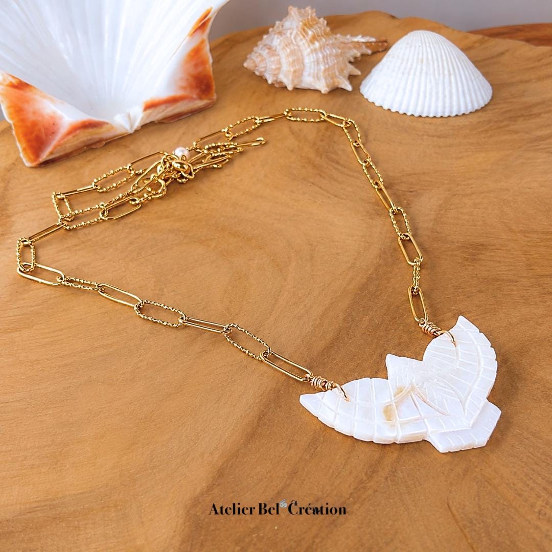 Collier aigle nacre naturelle | maille large dorée acier inoxydable, bijou bohème chic, pendentif coquillage femme