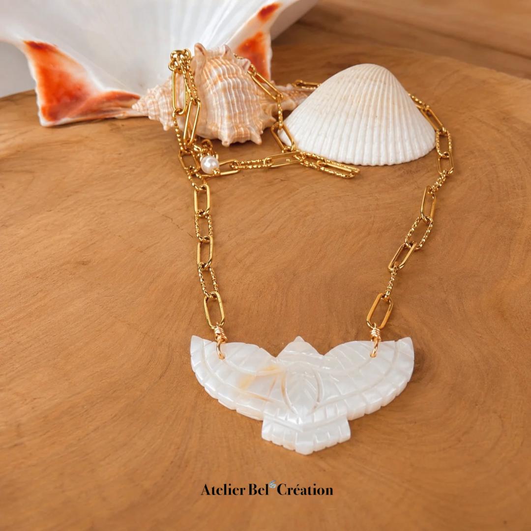Collier aigle nacre naturelle | maille large dorée acier inoxydable, bijou bohème chic, pendentif coquillage femme