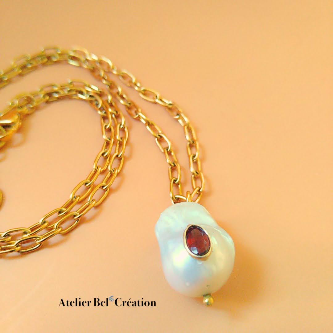 Collier pendentif perle eau douce baroque, Pierre naturelle Cornaline, chaîne dorée acier inoxydable