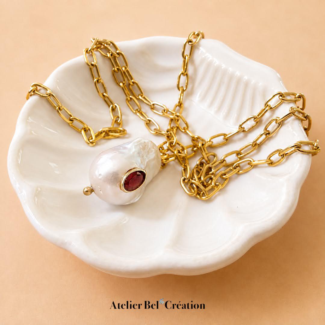 Collier pendentif perle eau douce baroque, Pierre naturelle Cornaline, chaîne dorée acier inoxydable